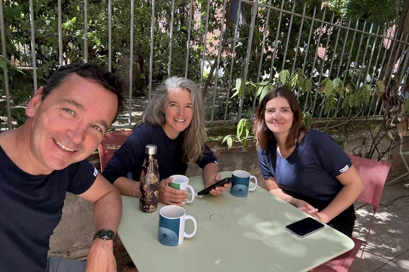 Judicaël, Marianne et Pauline de l'agence BlueMarketing Toulouse